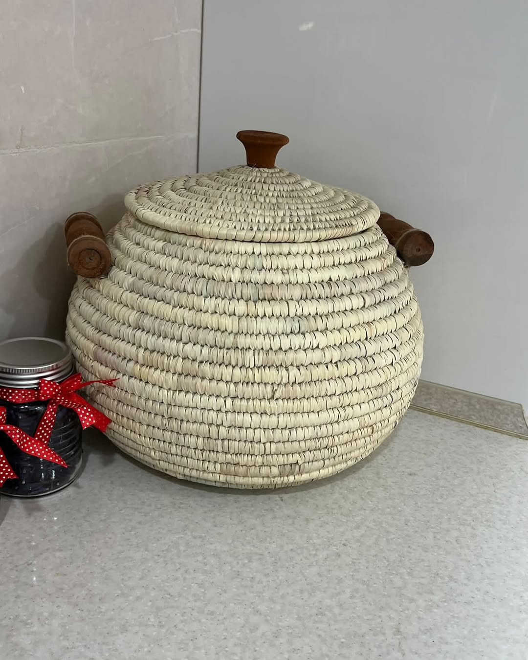سطل برنج حصیری با دسته چوبی سایز ۵کیلو